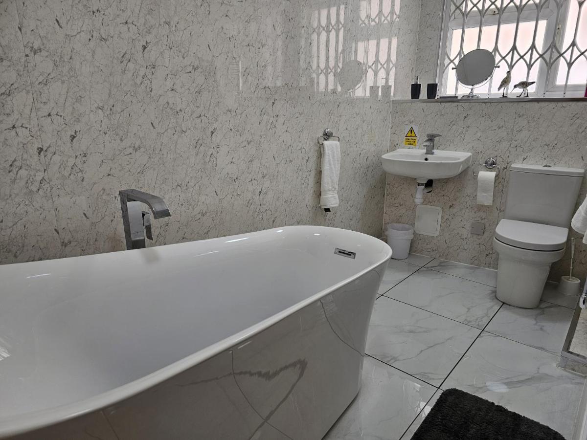 Charming 1-Bed Apartment In Cromer Town Centre ภายนอก รูปภาพ