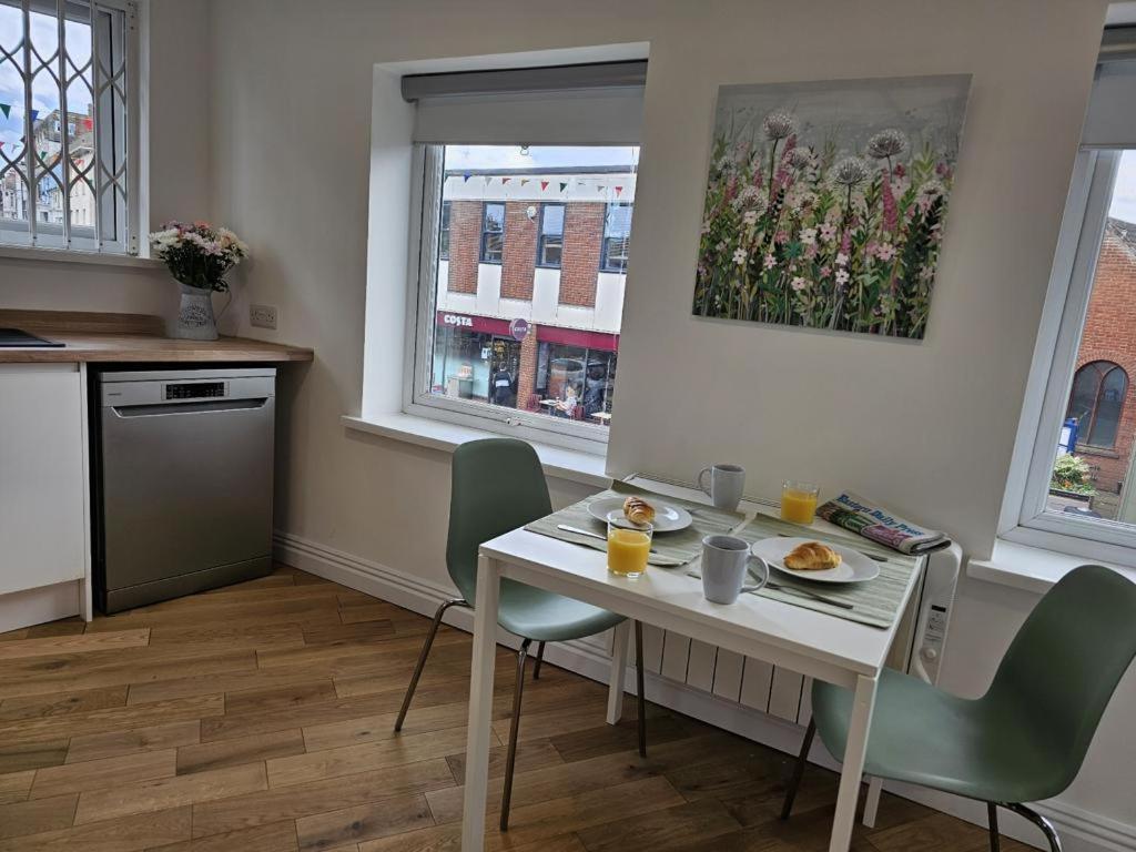 Charming 1-Bed Apartment In Cromer Town Centre ภายนอก รูปภาพ